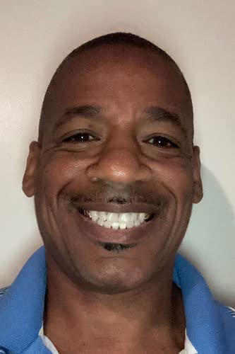 photo of Reginald, an Army veteran and Amazon Flex delivery partner from Texas